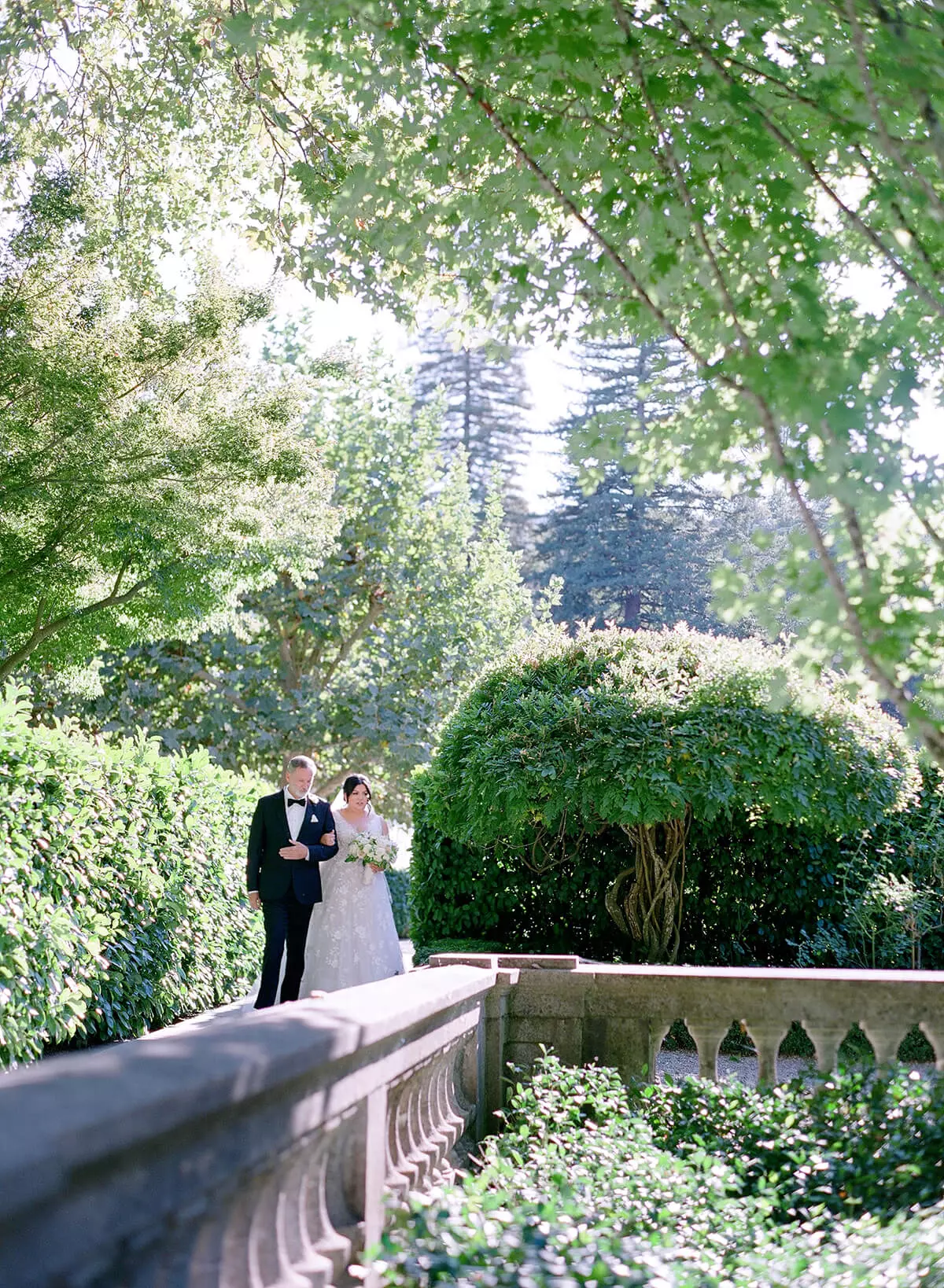at Beaulieu Garden, wedding venue, Napa Valley, wedding day styling by The Stylish Bride
