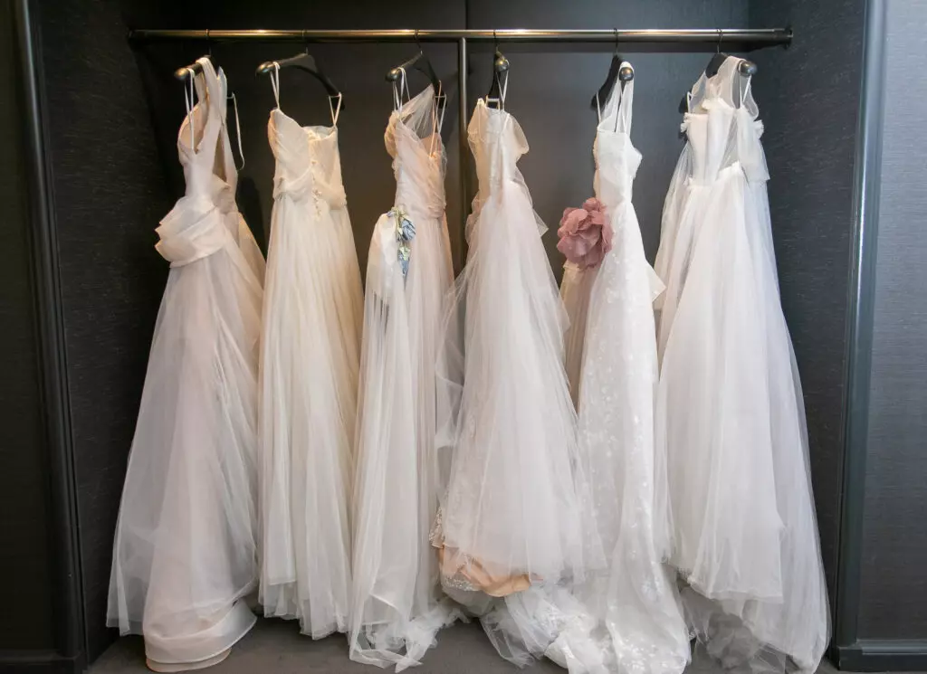 In person wedding styling. Wedding dress shopping with Julie Sabatino: Expert wedding stylist and consultant.