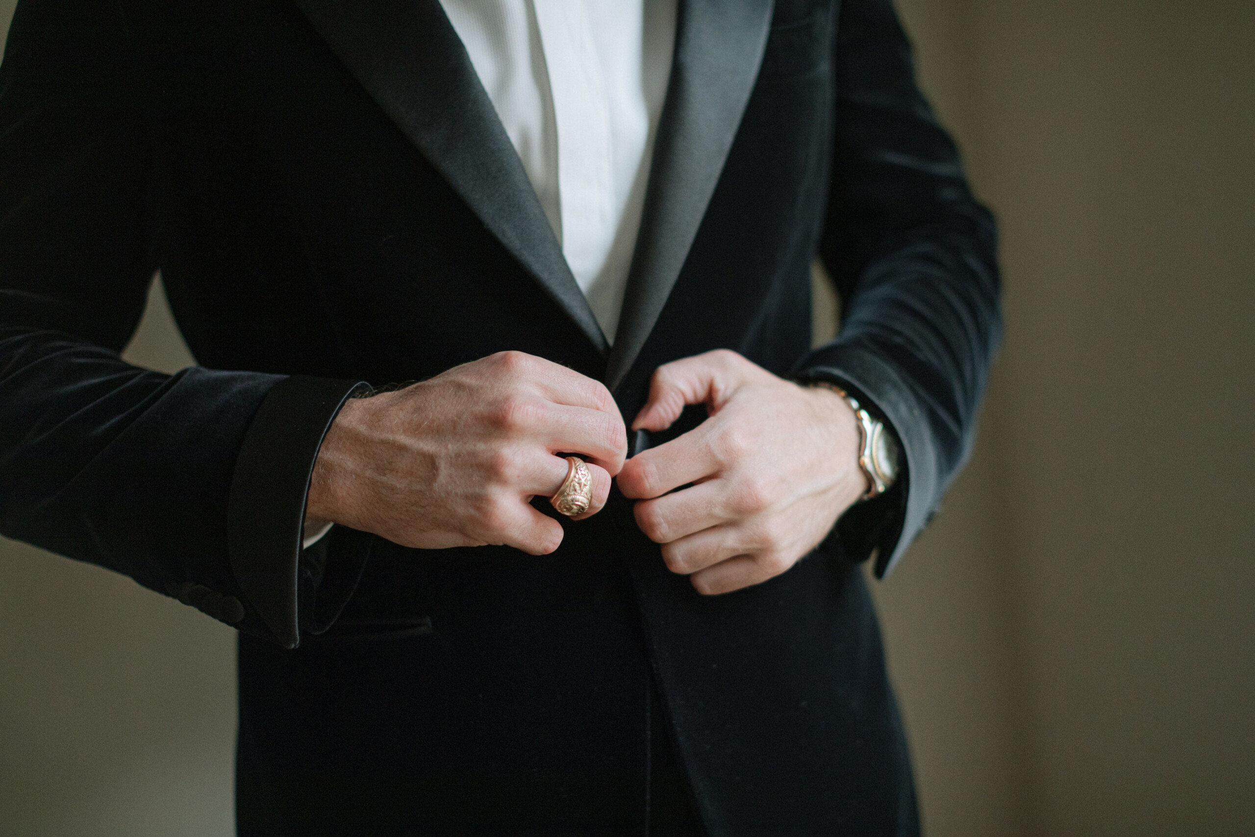 The Ultimate Guide to Groom’s &  Groomsmen’s Attire